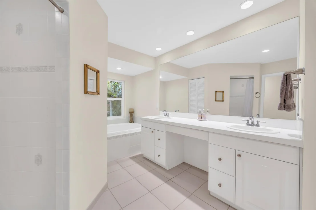 Photo of 1616 SE Colony Way