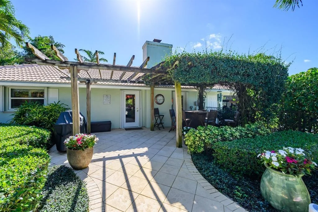 Photo of 4695 Sabal Palm Drive