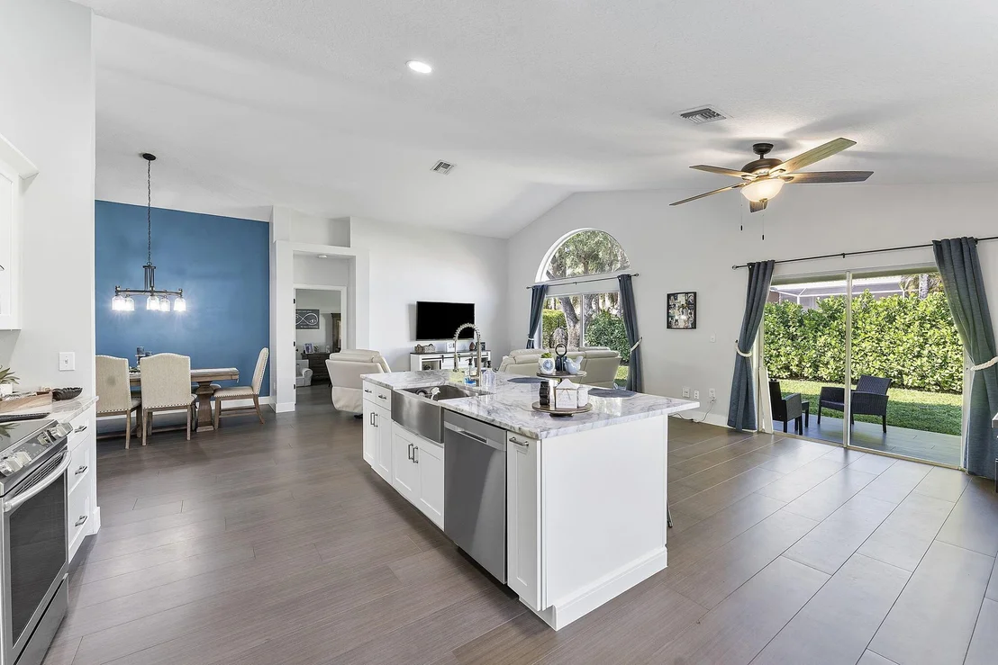Photo of 5736 NW 48th Drive