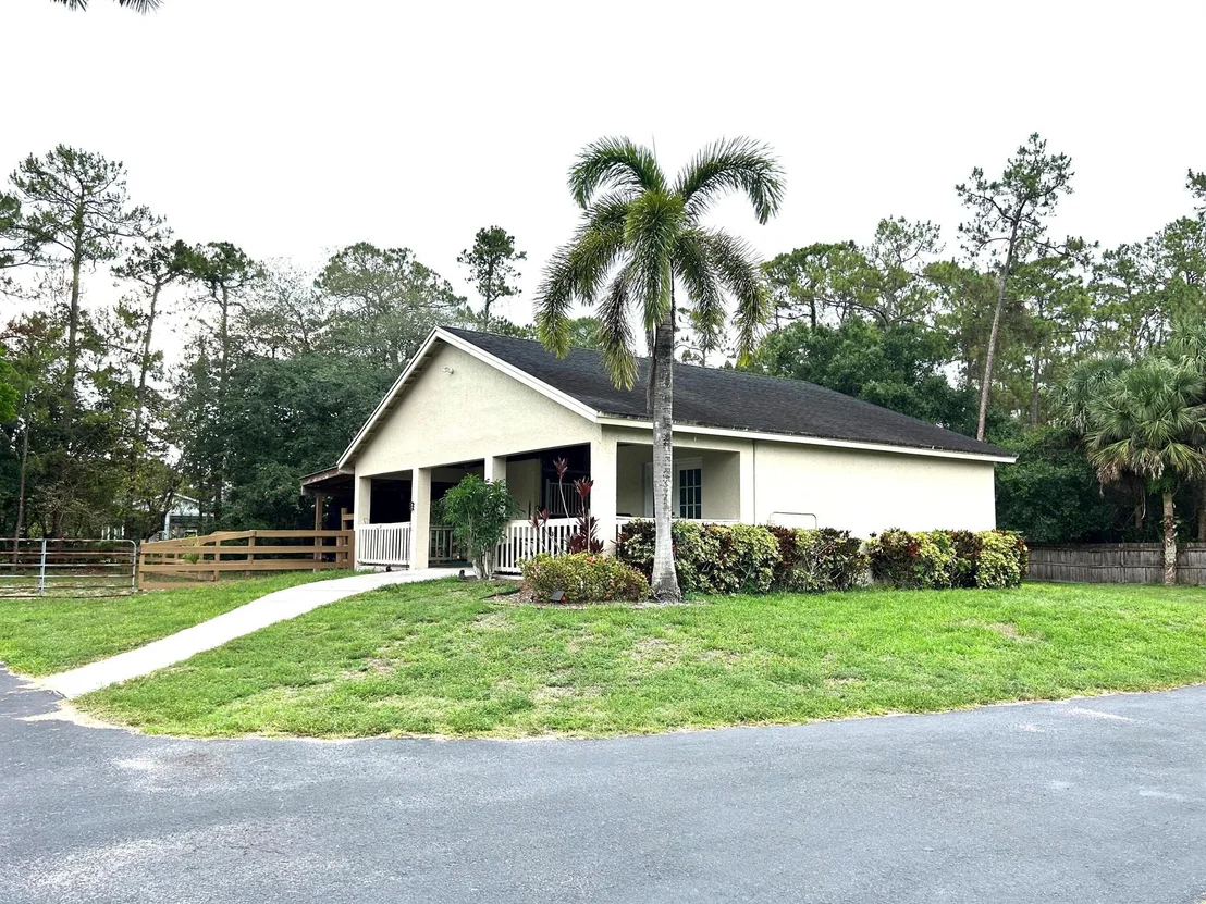 Photo of 16687 N 115th Avenue N