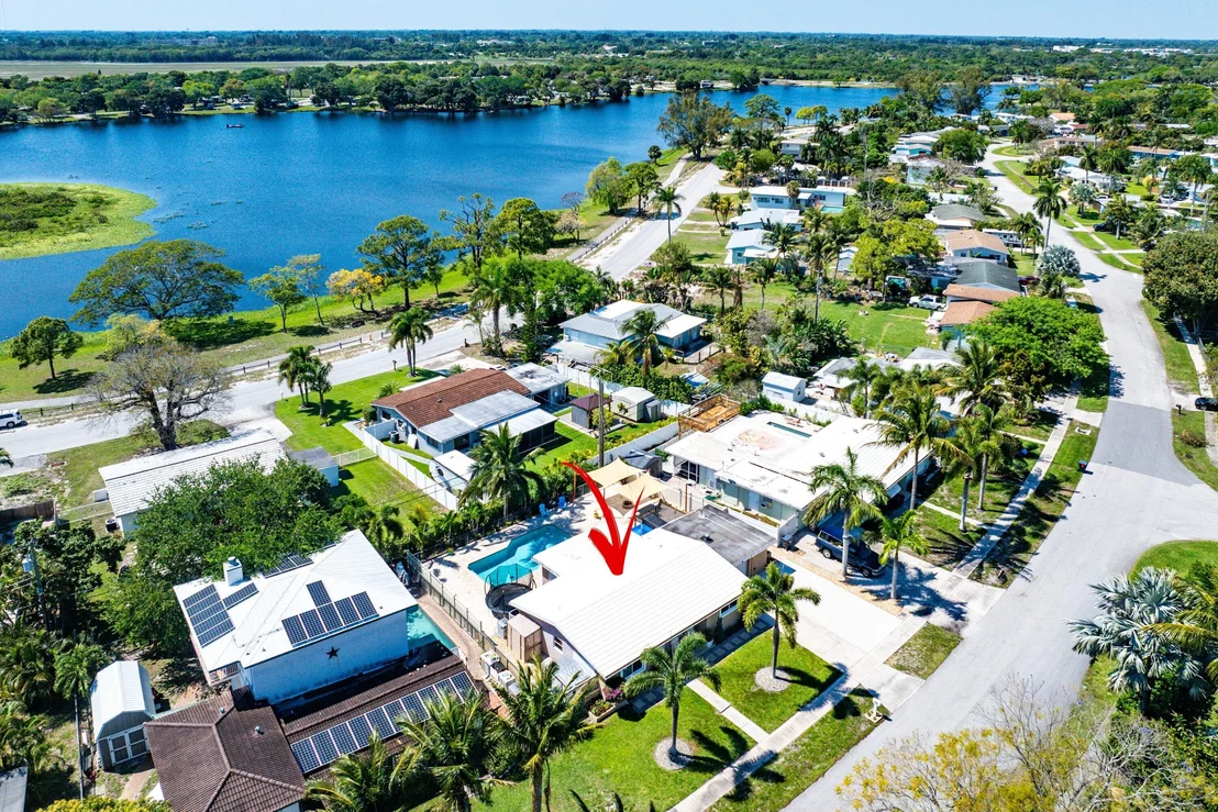 Photo of 1603 Crest Drive