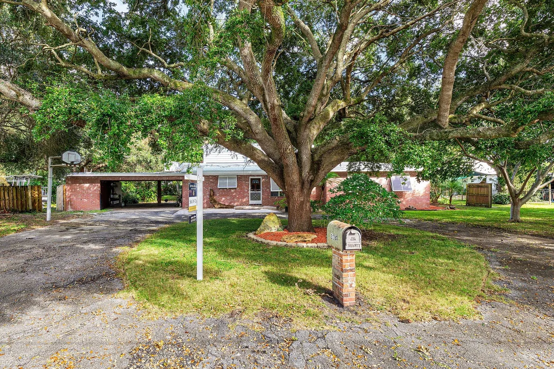 Photo of 3180 Rostan Lane