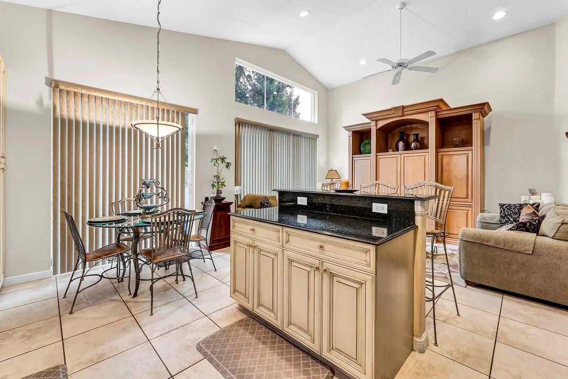 Photo of 4813 S Classical Boulevard