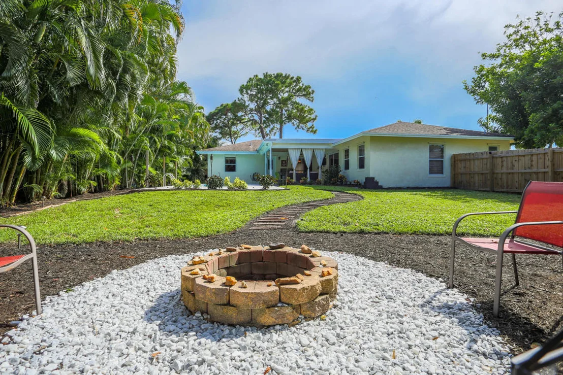 Photo of 701 Kriss Lane