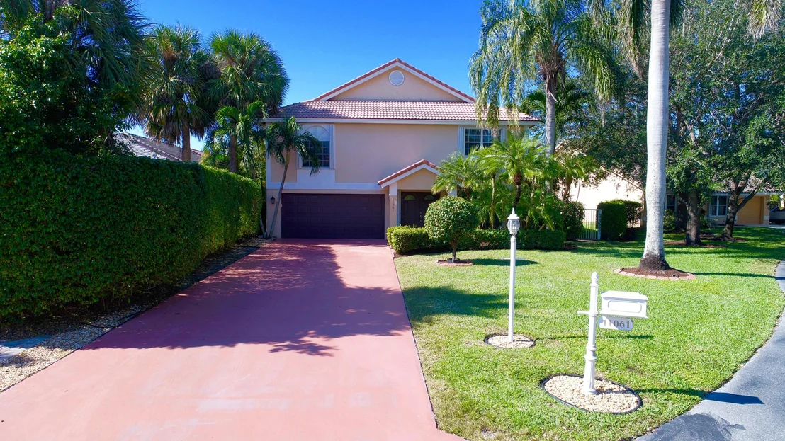 Photo of 11061 Lakeaire Circle
