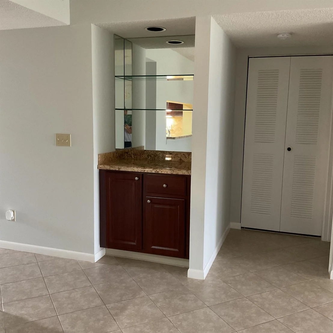 Photo of Unit E at 1501 Pinecrest Circle