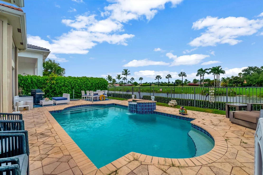 Photo of 4137 NW Briarcliff Circle
