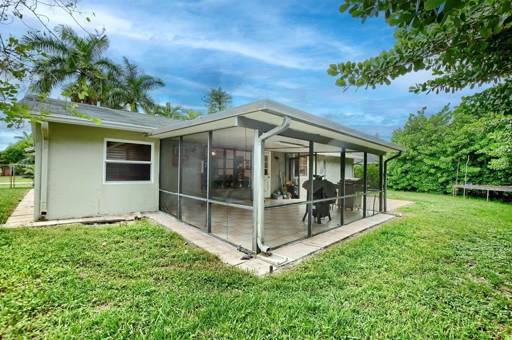 Photo of 110 W Rubber Tree Drive