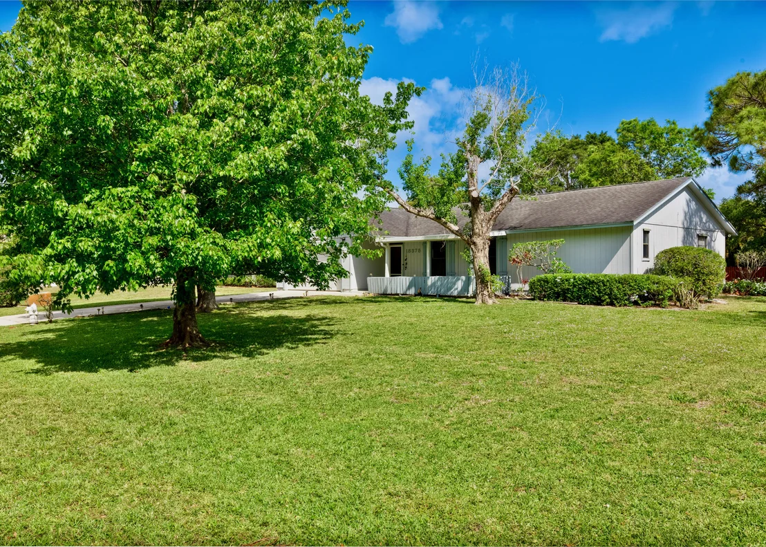 Photo of 18375 Oak Leaf Court