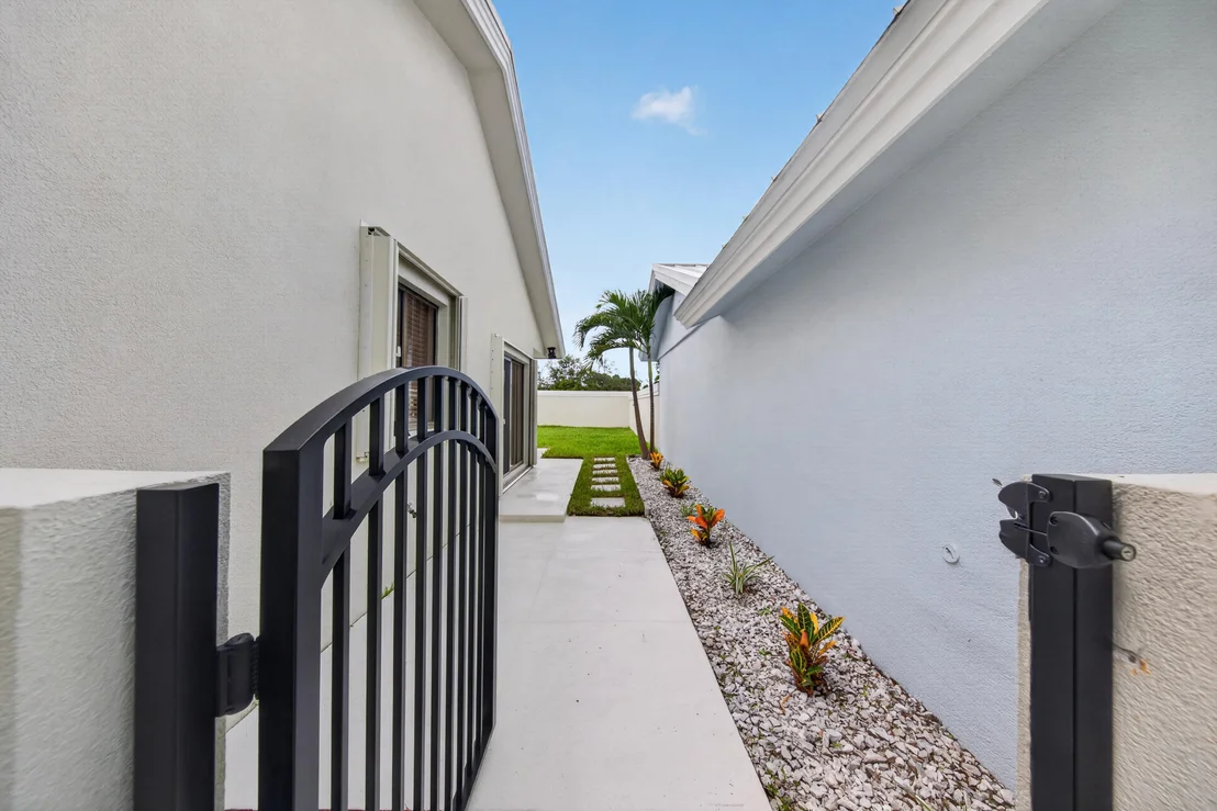 Photo of 406 RIVER EDGE Road