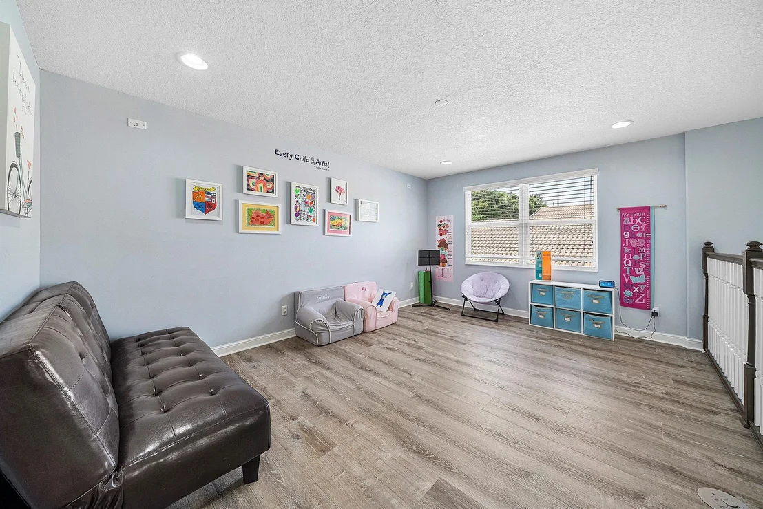 Photo of 1624 W Classical Boulevard