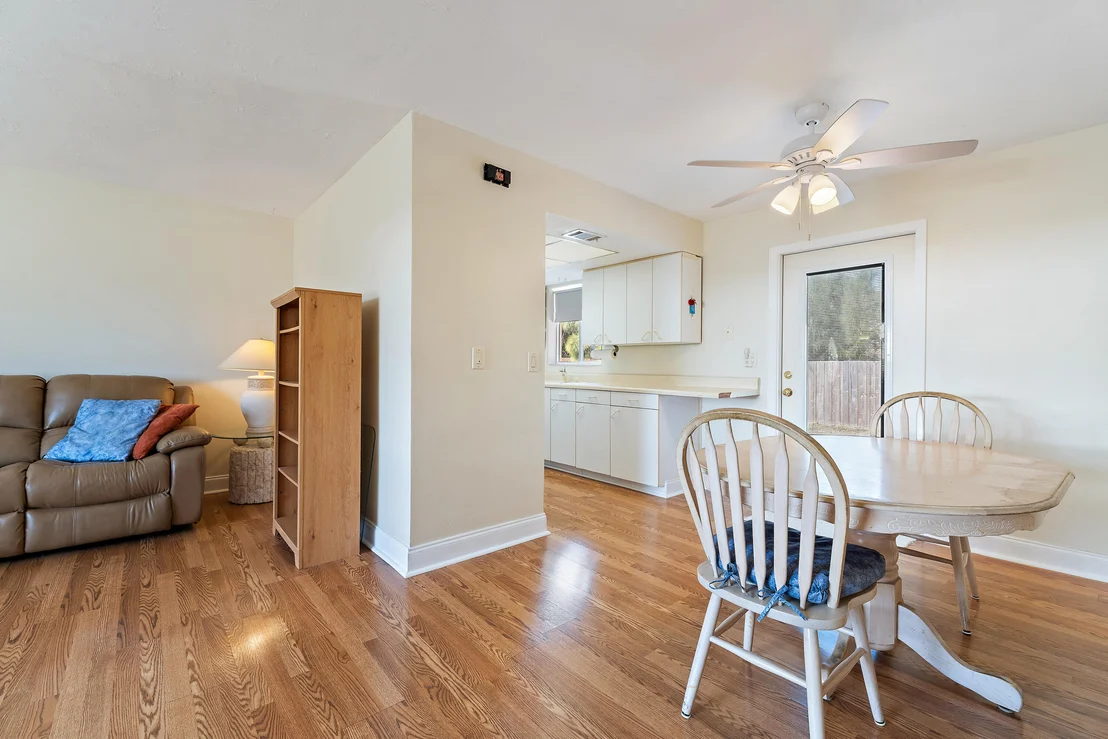Photo of 815 W Laird Drive
