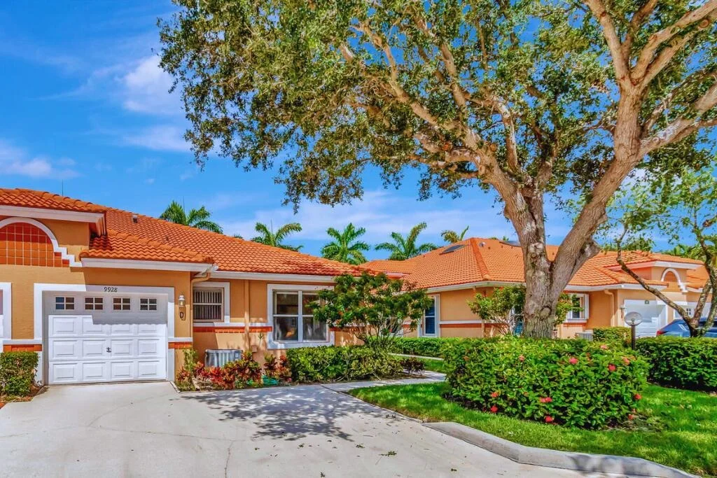 Photo of Unit D at 9928 Seacrest Circle