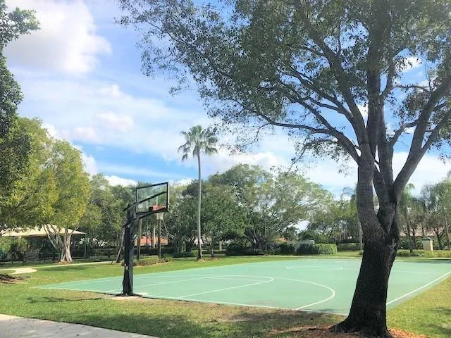 Photo of 2623 Oakbrook Drive