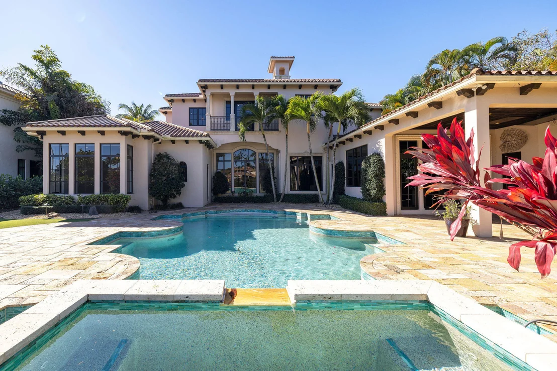 Photo of 9253 Este Lago Drive