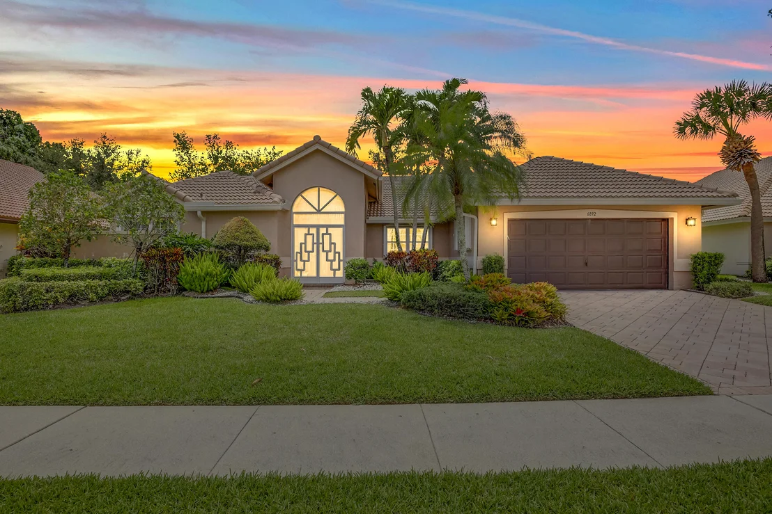 Photo of 6892 Grenelefe Road