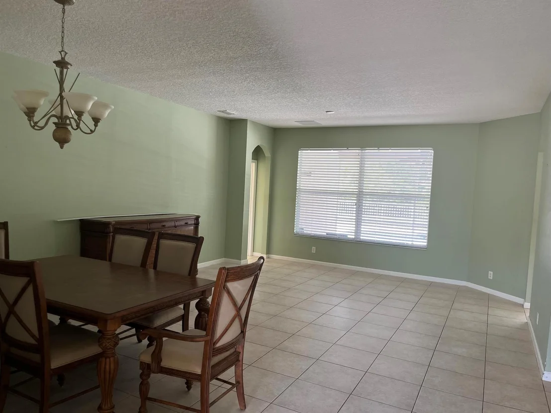 Photo of 6110 46th Lane