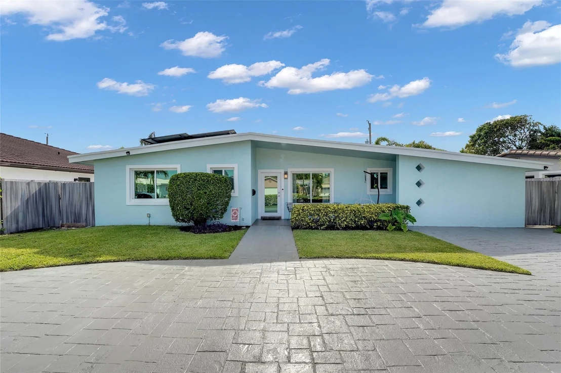 Photo of 17 SE 9th Avenue