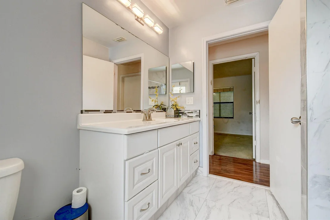 Photo of 5822 Sun Pointe Circle