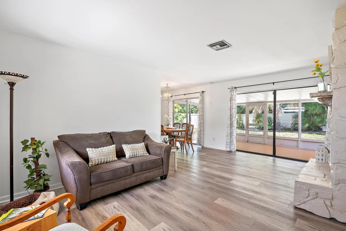Photo of 1017 SE 16th Court
