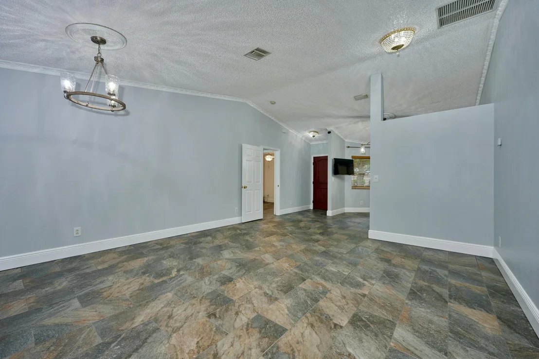 Photo of 1099 W 13th Square