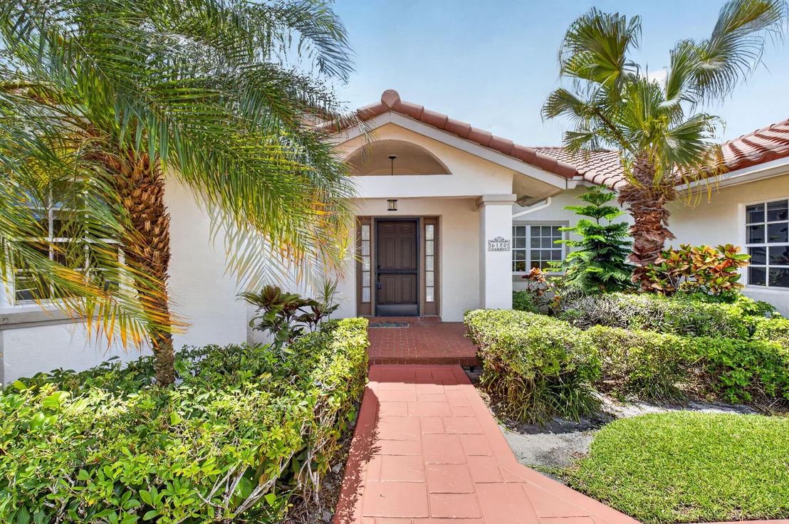 Photo of 6180 Golf Villas Drive
