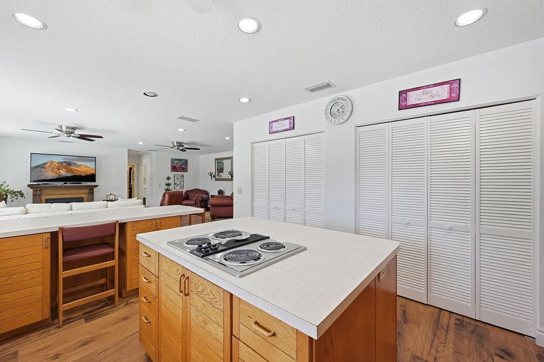 Photo of 370 SE 13th Avenue