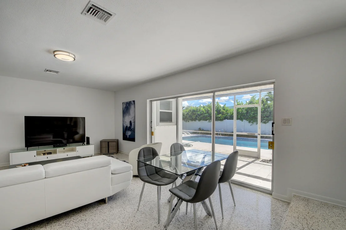 Photo of 1171 BIMINI Lane