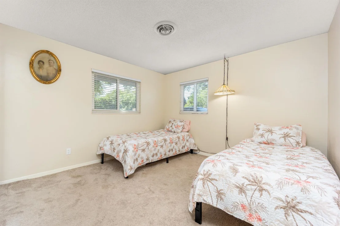 Photo of 2475 SW Hideaway Lane