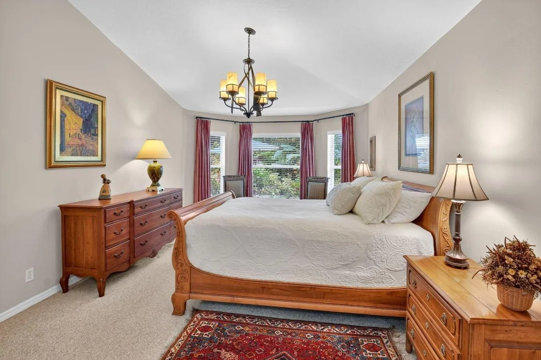 Photo of 523 Canoe Point
