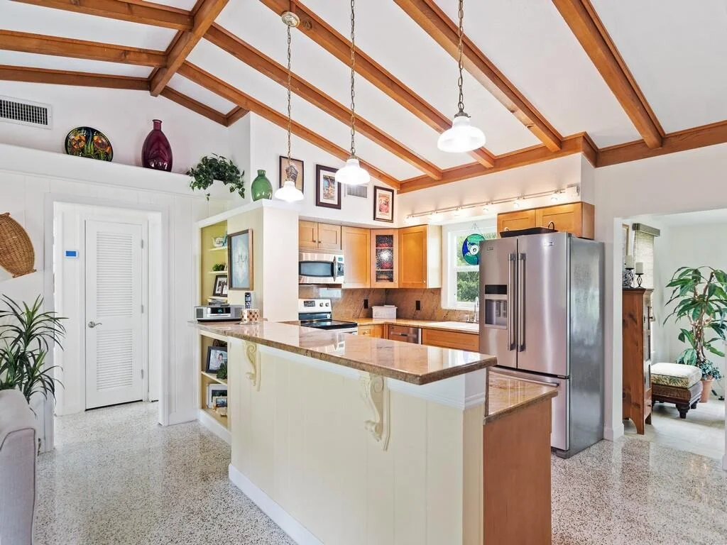 Photo of 285 Live Oak Drive