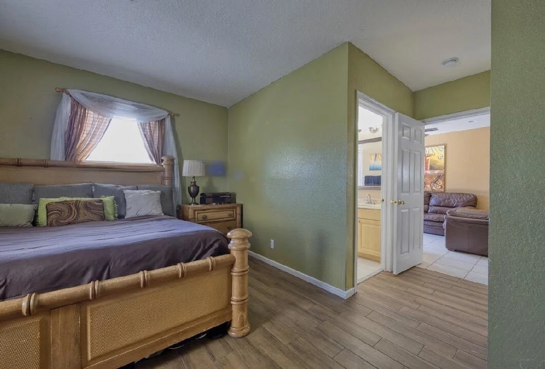 Photo of 416 Circle Drive S