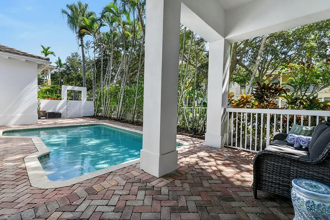 Photo of 137 INKBERRY Drive
