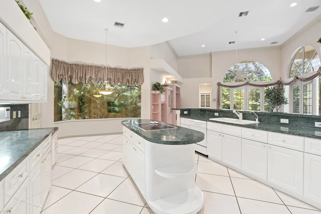 Photo of 540 Marbrisa Drive