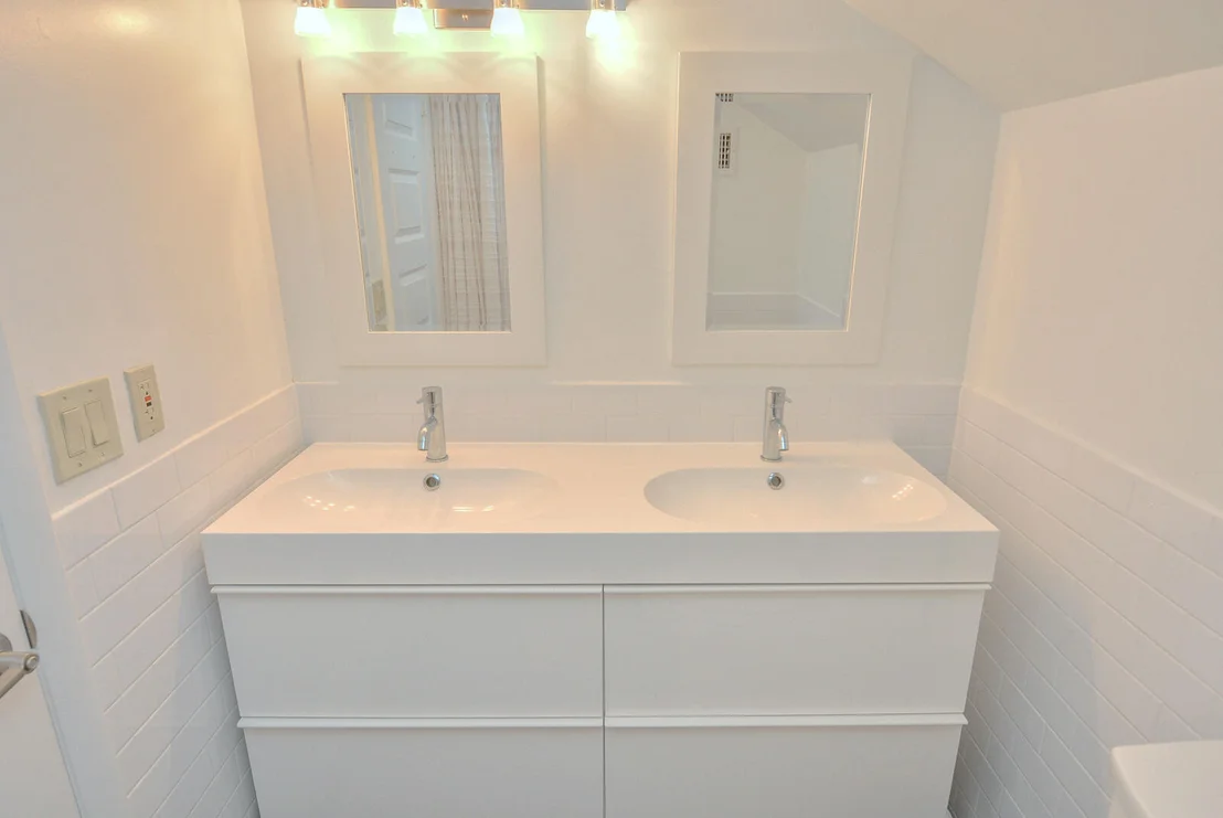 Photo of 318 NE Golfview Circle