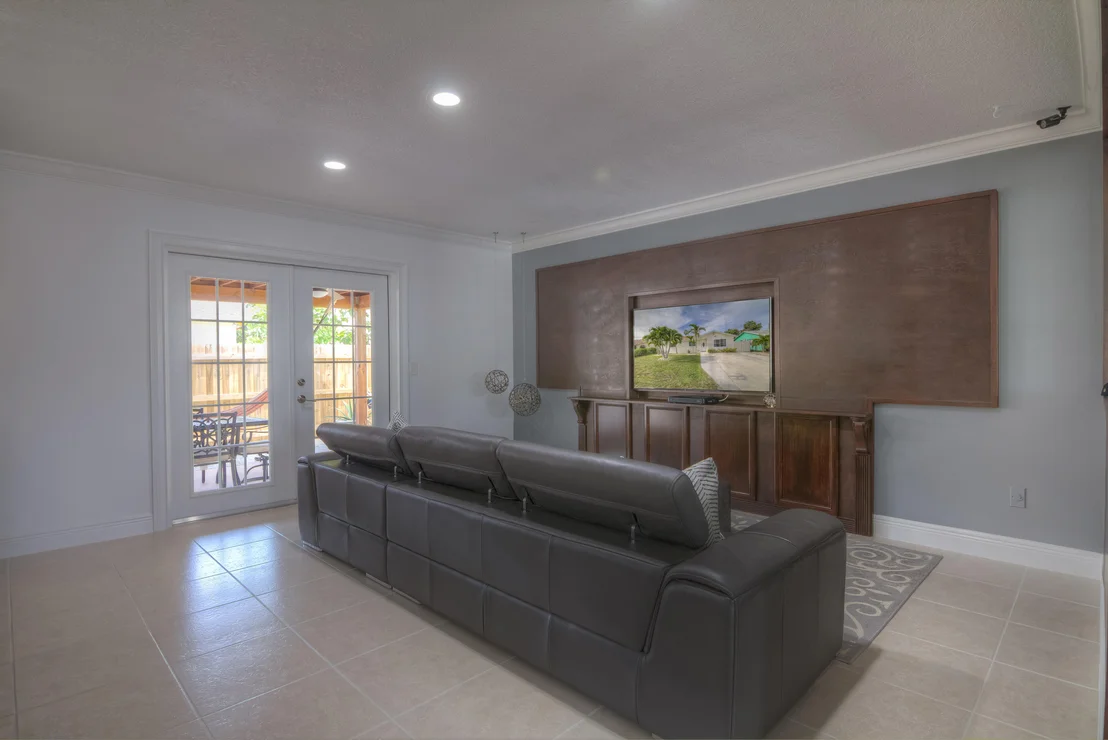 Photo of 4591 Bowman Street