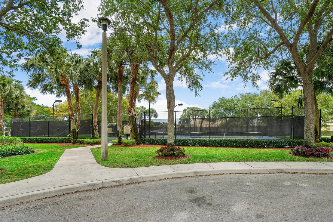 Photo of 7006 Chesapeake Circle