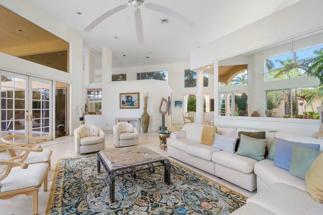 Photo of 5237 Deauville Circle