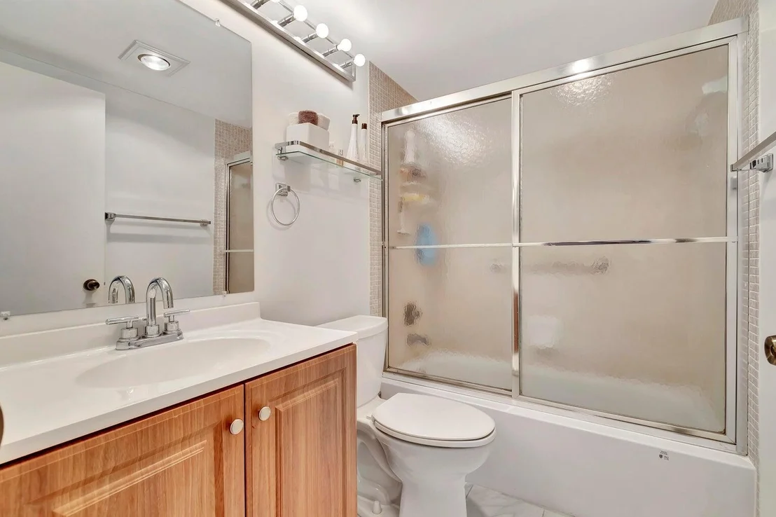 Photo of 4025 Exeter B