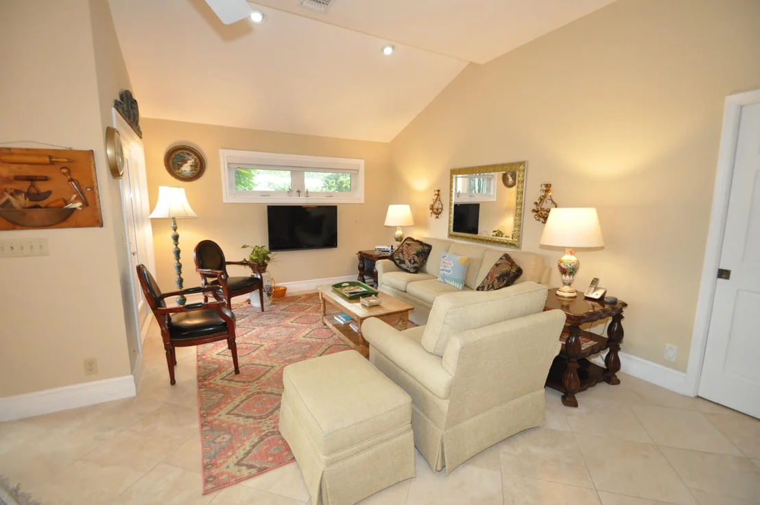 Photo of 8 Midlane Road