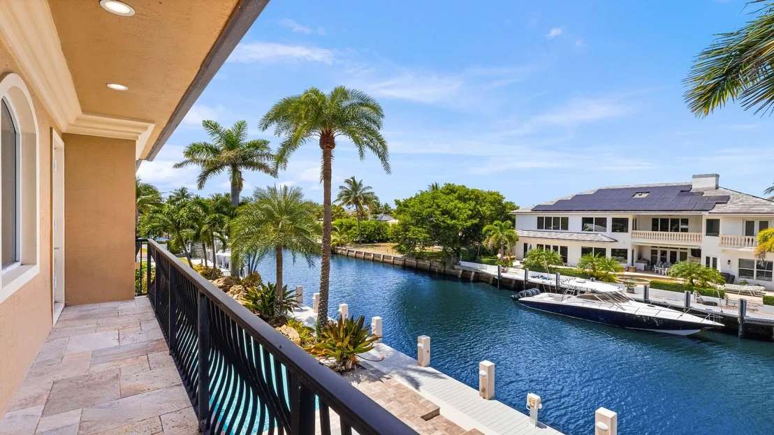 Photo of 929 Banyan Drive