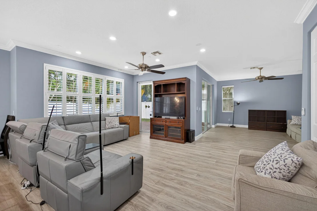 Photo of 9583 Phipps Lane