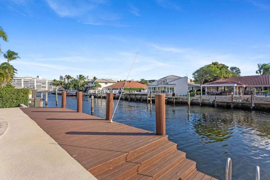 Photo of 872 Lilac Drive