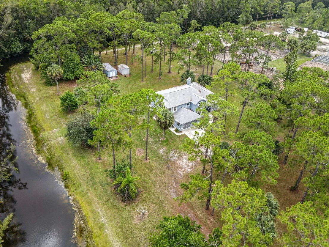Photo of 2970 Doe Trail