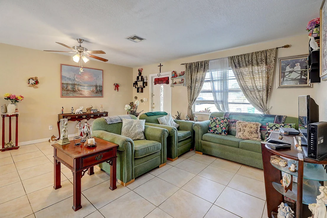 Photo of 5906 Cassia Drive