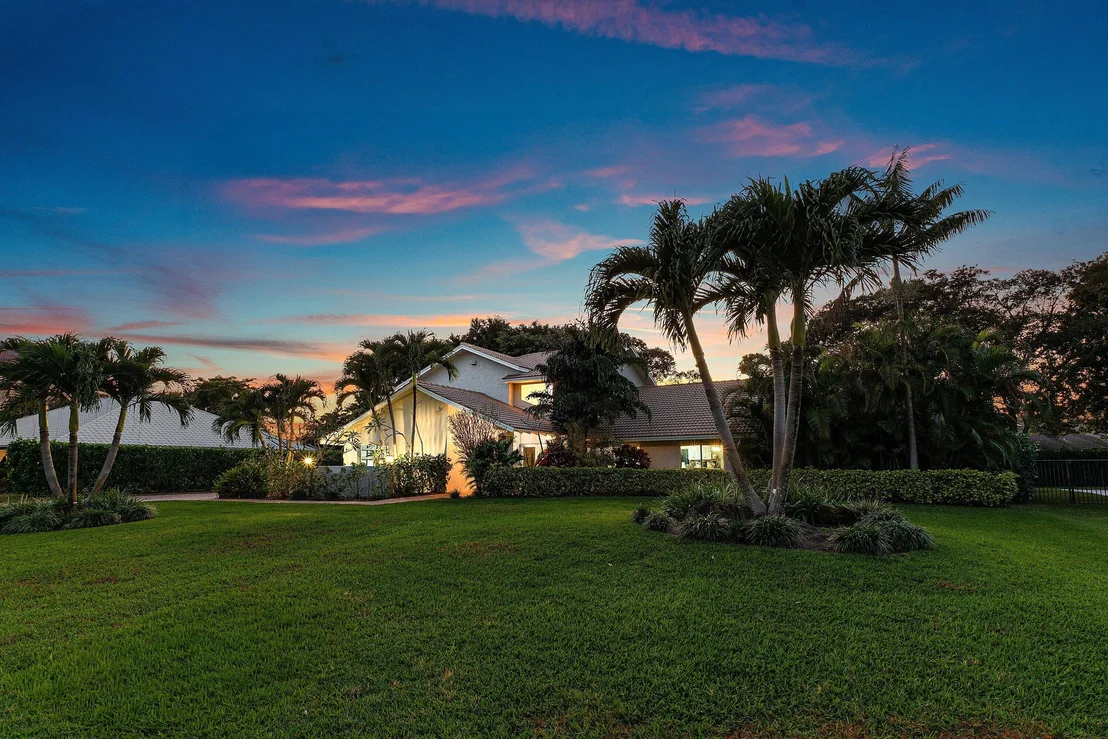 Photo of 10893 Gleneagles Road
