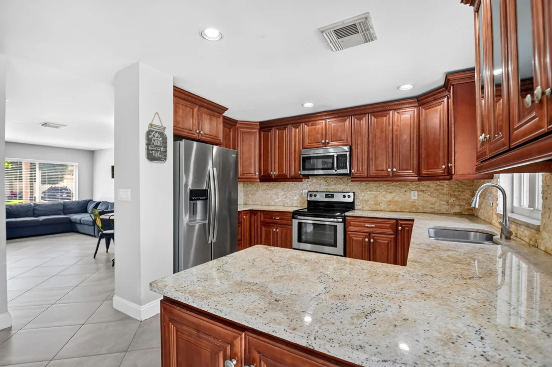 Photo of 6233 WILLOUGHBY Circle