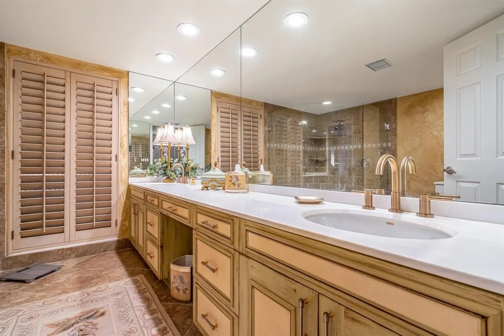 Photo of 5880 Pinebrook Drive