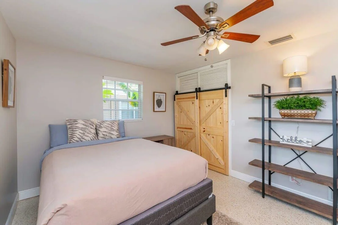 Photo of 1183 SE 1st Way