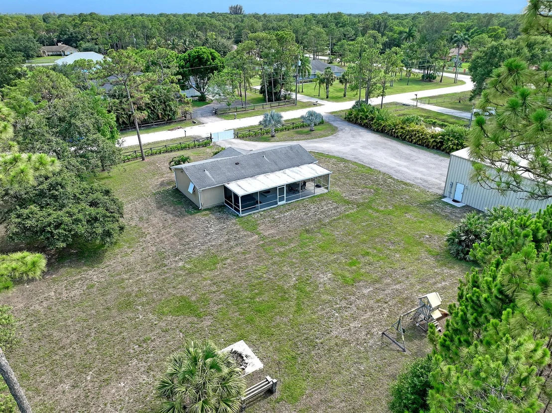 Photo of 15437 76th Road N